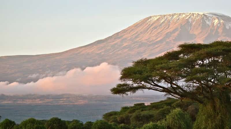 Вулкан Килиманджаро фото
